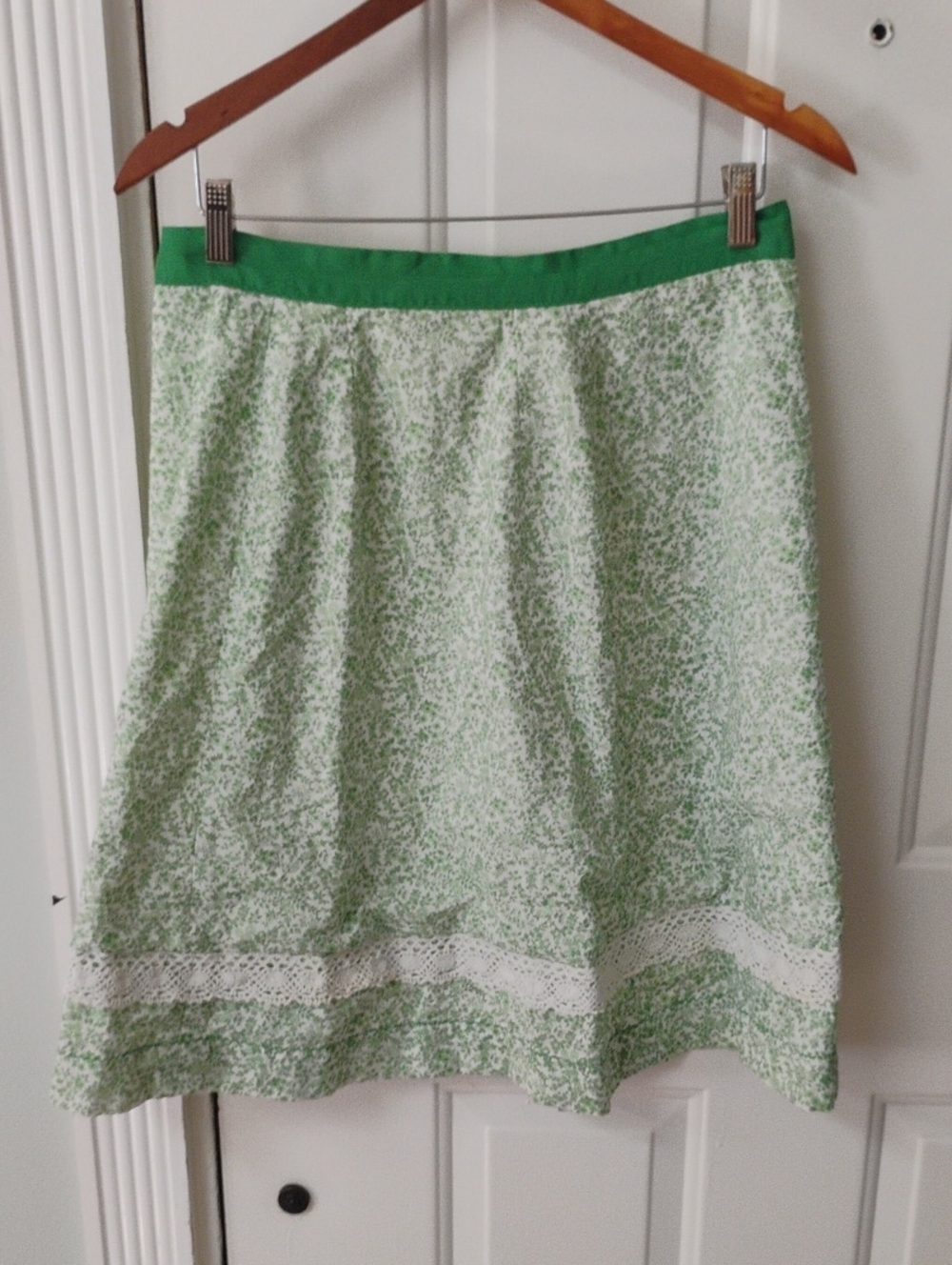 Vintage Green Floral With Lace Trim Apron